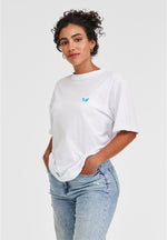 Lade das Bild in den Galerie-Viewer, T-SHIRT WEISS MIT SCHMETTERLING STICKEREI
