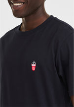 Lade das Bild in den Galerie-Viewer, T-SHIRT NAVY MIT SMOOTHIE CUP STICKEREI
